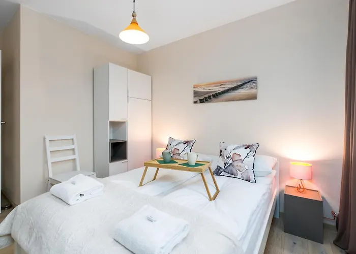 Marcelin Estate By Renters Appartamento Poznań